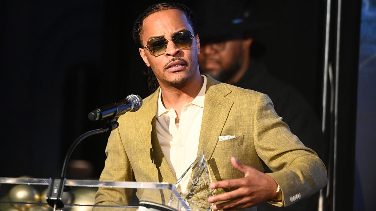 T.I. diz que pediu a bênção de lendas antes de se auto intitular 'Rei do Sul'