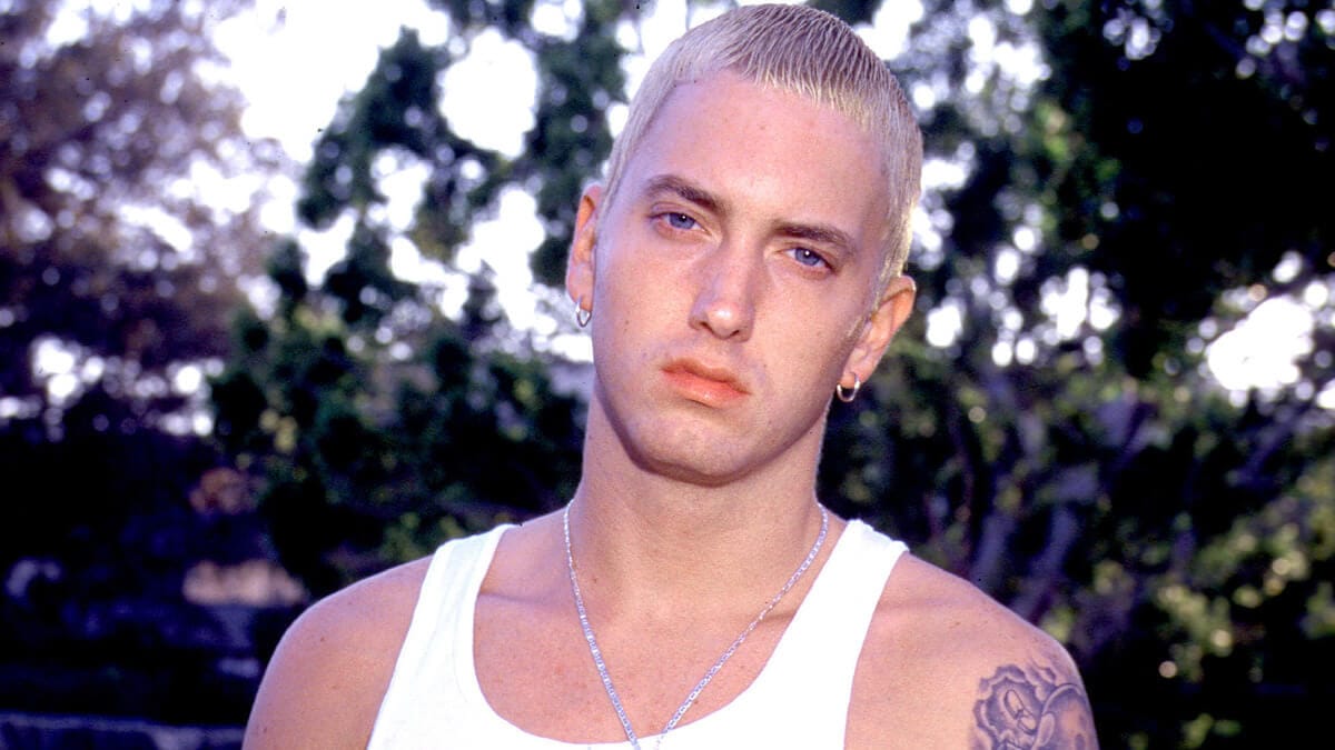 'The Real Slim Shady,' de Eminem, ultrapassa a marca de 1 bilhão de visualizações no YouTube
