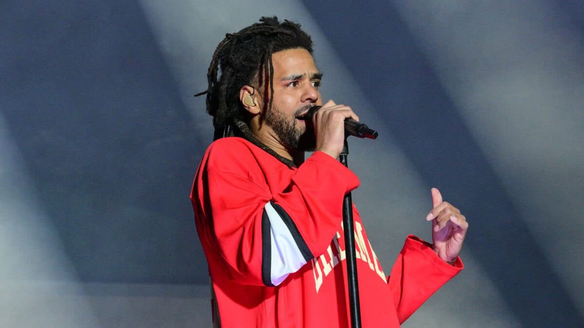 J. Cole revela como foi gravar 'A Star Is Born' ao lado de Jay-Z e Beyoncé