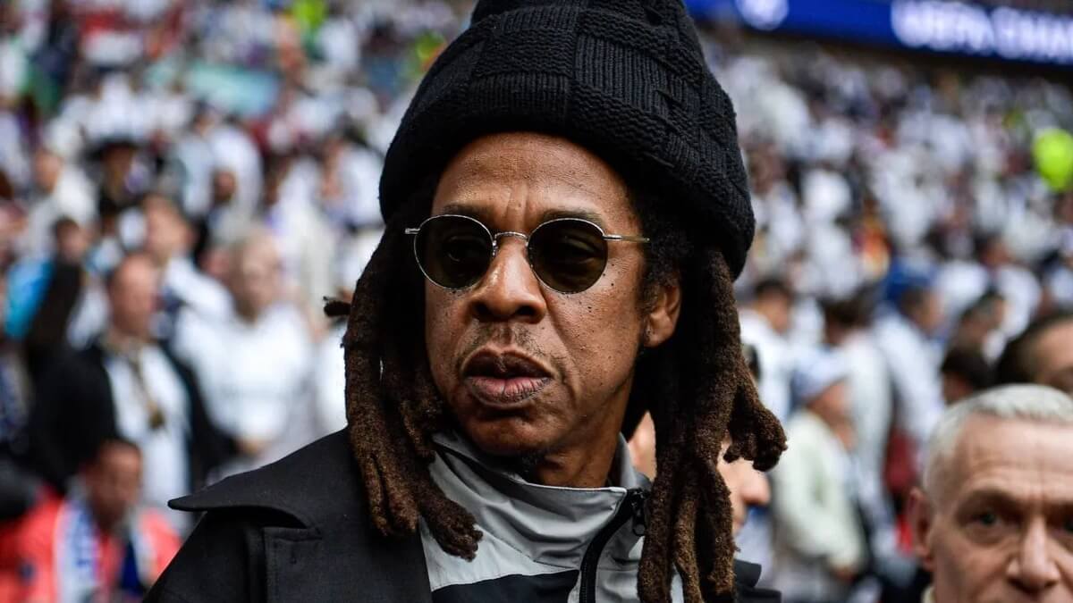 Mulher que acusou Jay-Z de abuso sexual pede arquivamento de processo por difamação movido pelo rapper