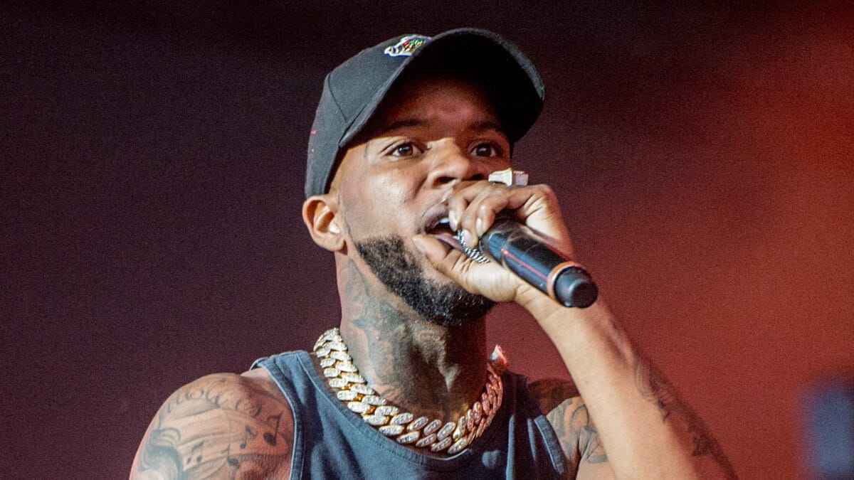Homem que esfaqueou Tory Lanez alega ter agido em legítima defesa