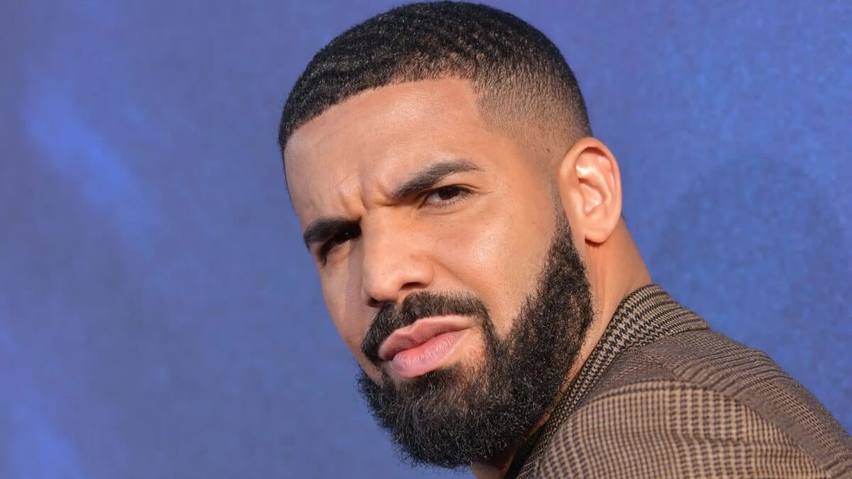 Drake chama político canadense de 'otário' após ele ir ao show de Kendrick Lamar em Toronto