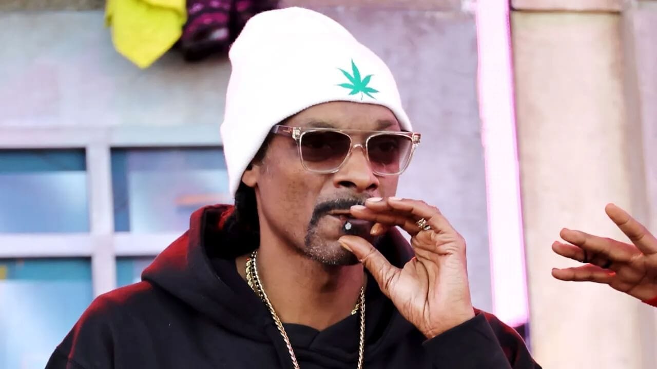 Snoop Dogg lança loja online da Death Row com entrega de cannabis nos EUA