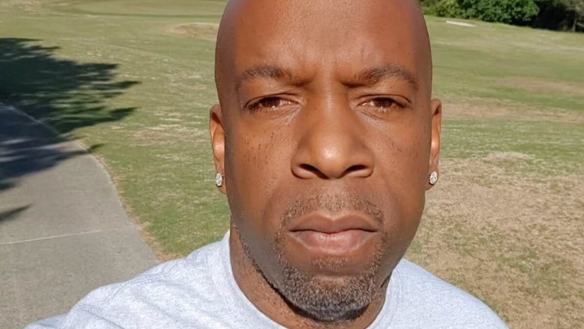 Young Noble, do grupo Outlawz de 2Pac, morre por suicídio aos 47 anos
